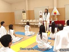 Glamorøse japanske hottie tilråer religiøst haner som han