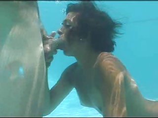 Underwater orgy oral sex!