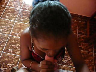 الأسود في سن المراهقة خادمة sucl لي في مدغشقر الفندق 2