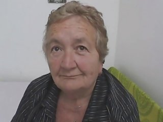 Fat Italian abuelita le encanta anal y Semen
