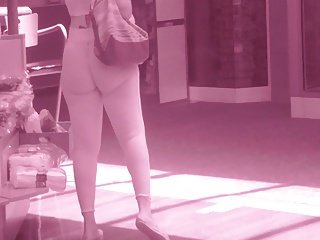 Thick ass girl at the mall pt2