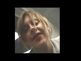 Amatør - Brit Cutie Spille på Train