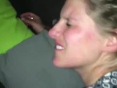 Извращенную маму трахают в анал в видео от первого лица
